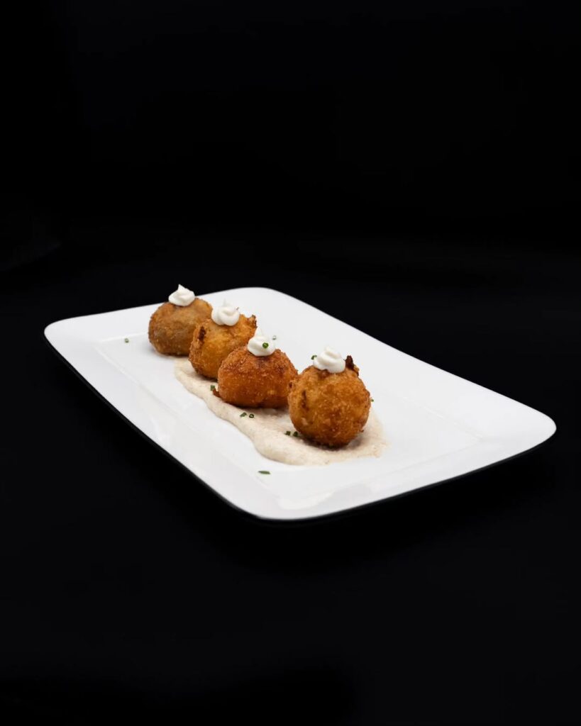 Croquetas caseras en Vinnela restaurante de tapas en Castellón